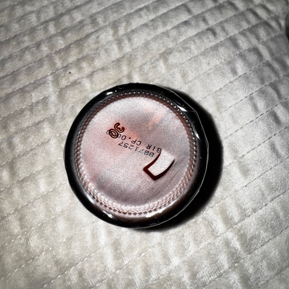 Perricone MD Face Finishing & Firming Moisturizer - Black and White - Picture 3 of 4